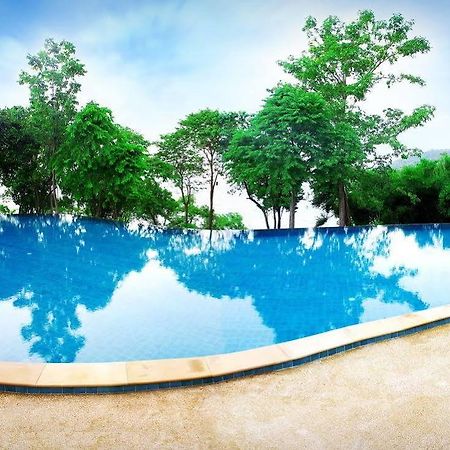 Banraya Resort And Spa Ko Racha Yai Buitenkant foto
