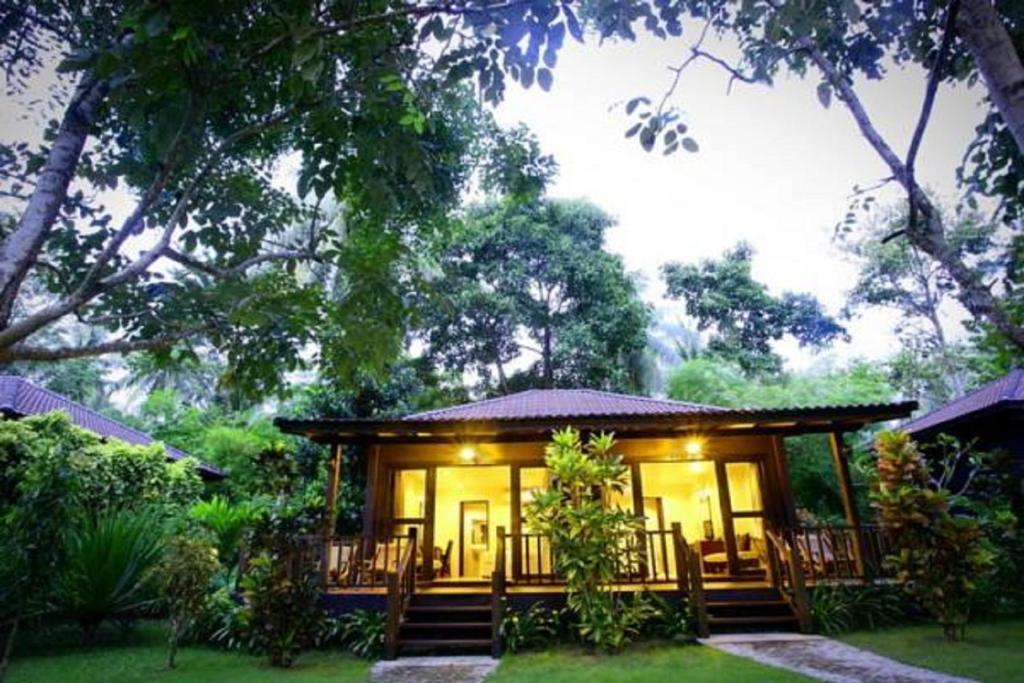 Banraya Resort And Spa Ko Racha Yai Buitenkant foto